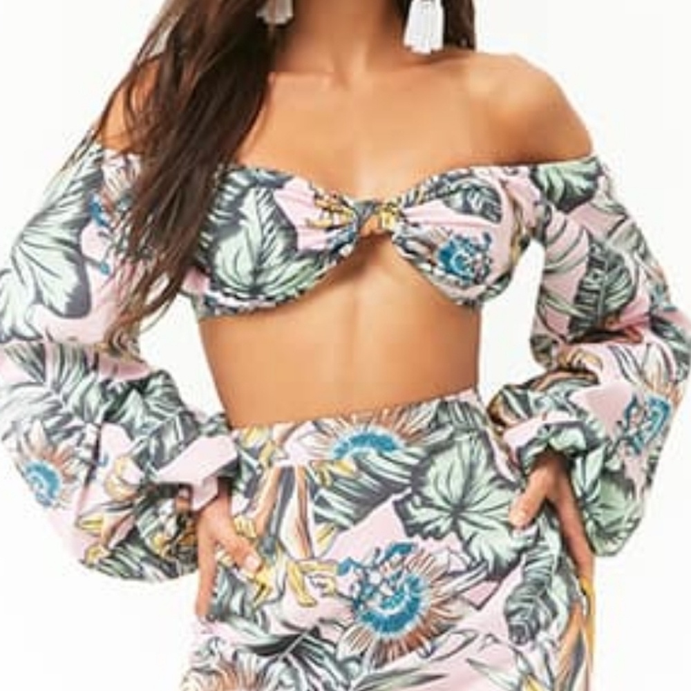 Tropical off the shoulder crop top